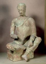 Buda sentado em meditação, do Fondukistan, sétimo-oitavo século (terracota)